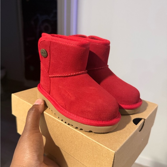 UGG Kids Red Suede Boots 8T - Picture 1 of 10